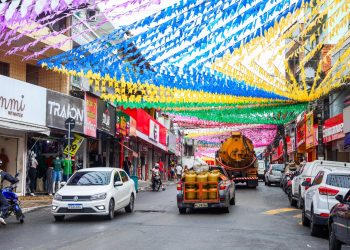 Candeias: Prefeitura inicia ornamentação junina e clima de São João toma conta da cidade