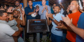 Histórico! Prefeitura entrega primeiro complexo esportivo dos distritos em Passagem dos Teixeiras