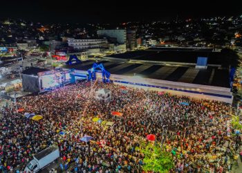 Festa ao som do arrocha encerra a programação do aniversário de Candeias