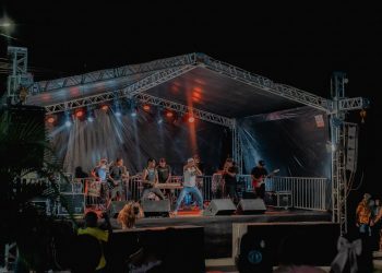 Candeias: No ritmo do samba, moradores de Passagem dos Teixeiras curtem dia festivo de Nª. Sª. de Nazaré